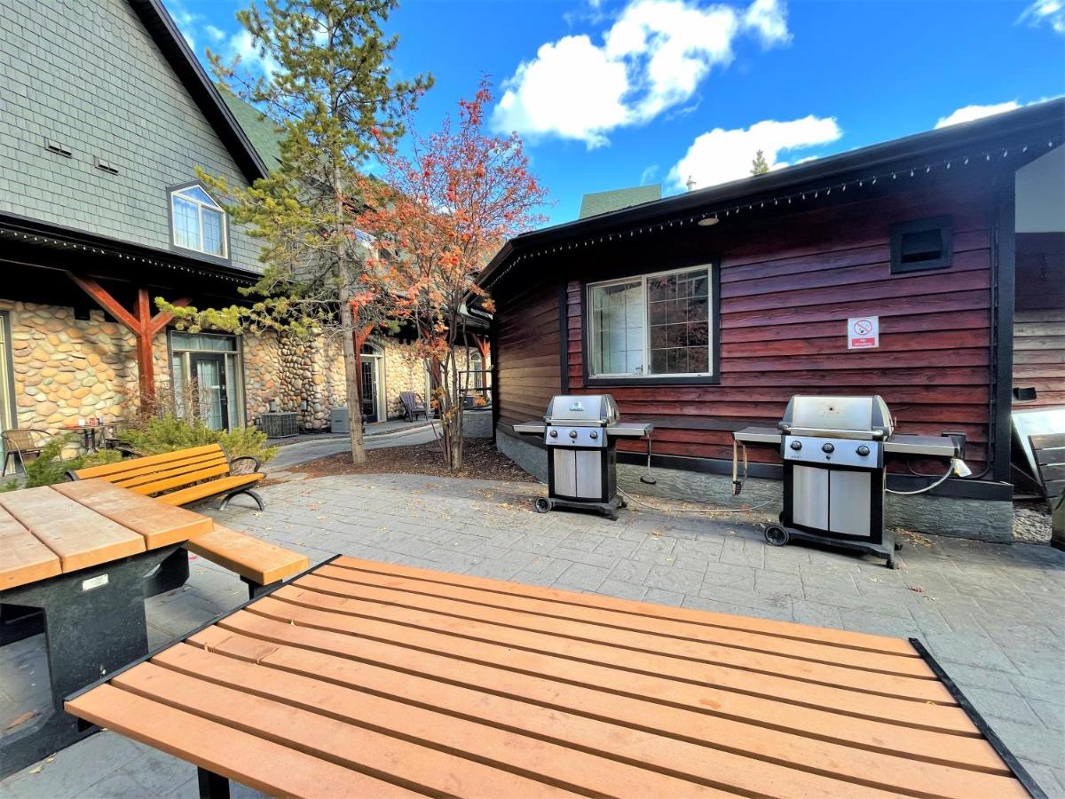 Renovated Chalet At Mystic Springs, Mountain Views, Pets Welcome! Canmore Dış mekan fotoğraf