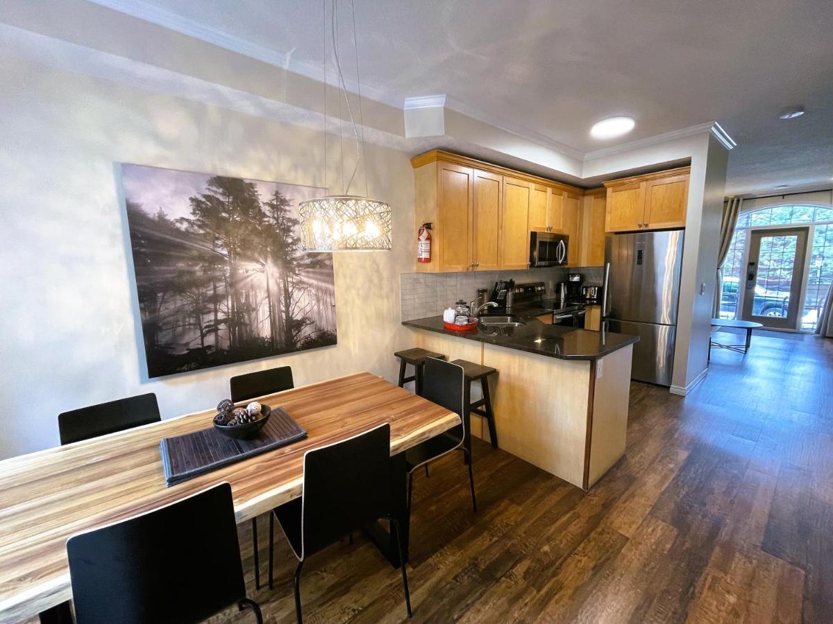 Renovated Chalet At Mystic Springs, Mountain Views, Pets Welcome! Canmore Dış mekan fotoğraf