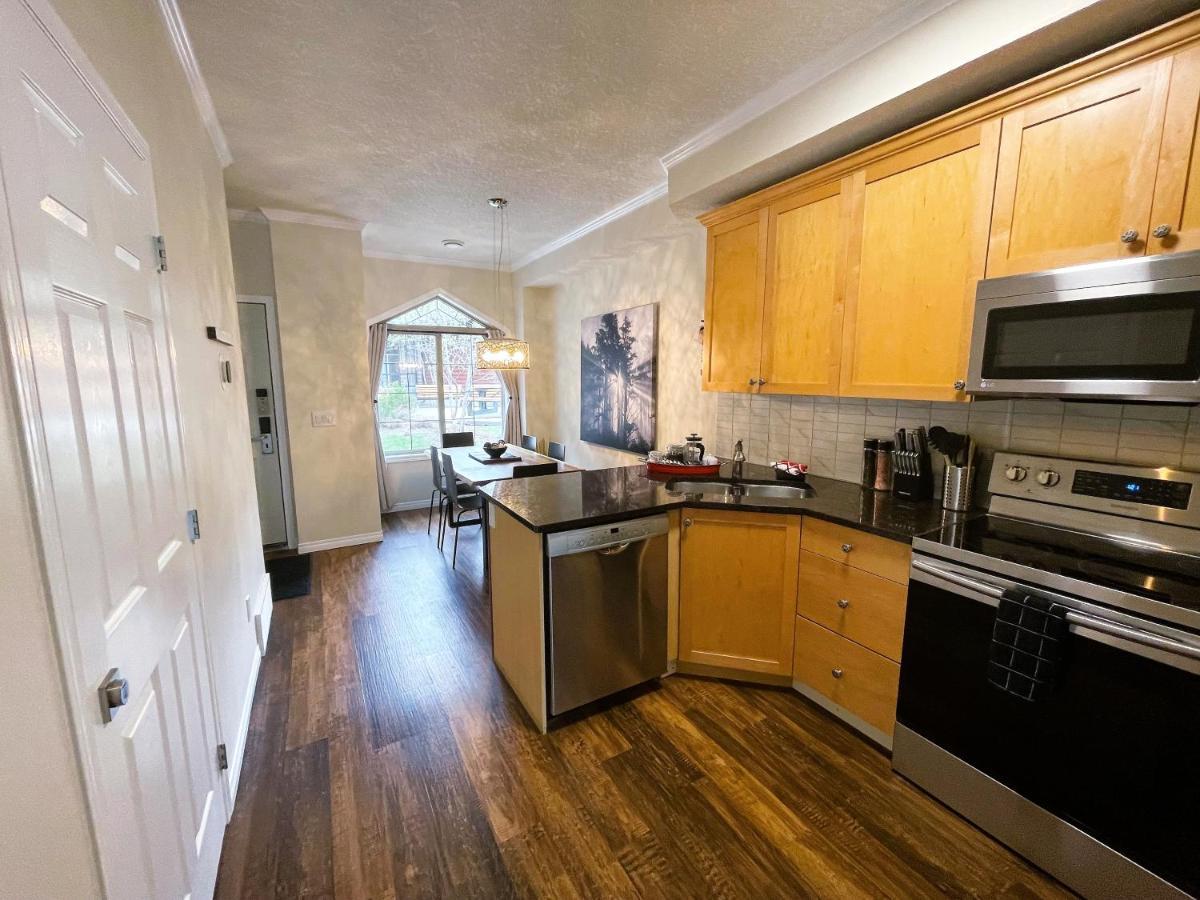 Renovated Chalet At Mystic Springs, Mountain Views, Pets Welcome! Canmore Dış mekan fotoğraf